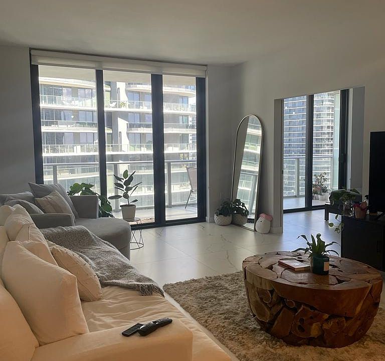 1st image of 1010 Brickell Ave #4107