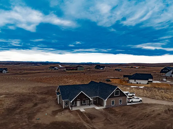 40 Platinum Ln, Great Falls, MT 59405