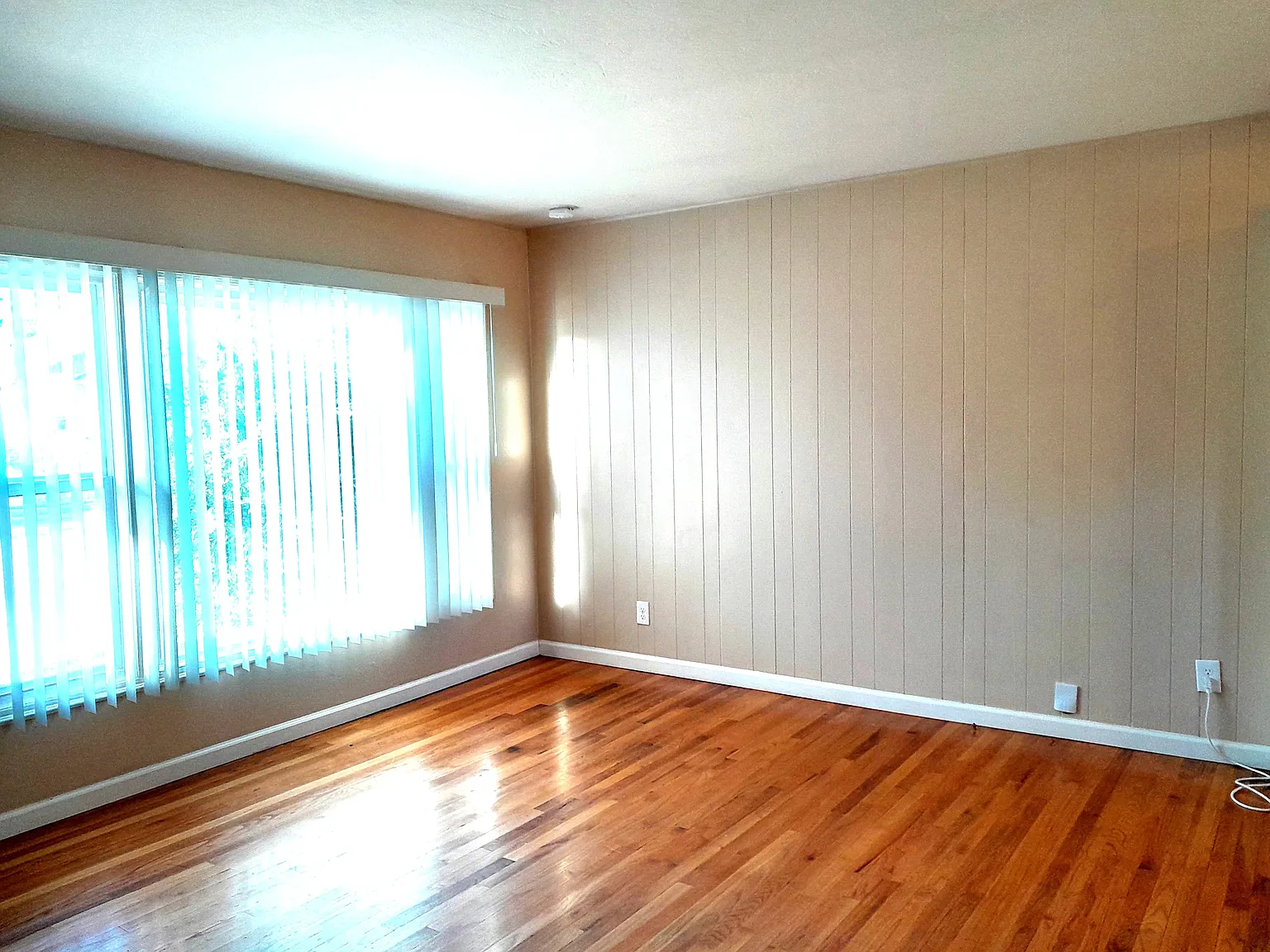 2 bed, 915 sqft, $1,900 — Photo 3