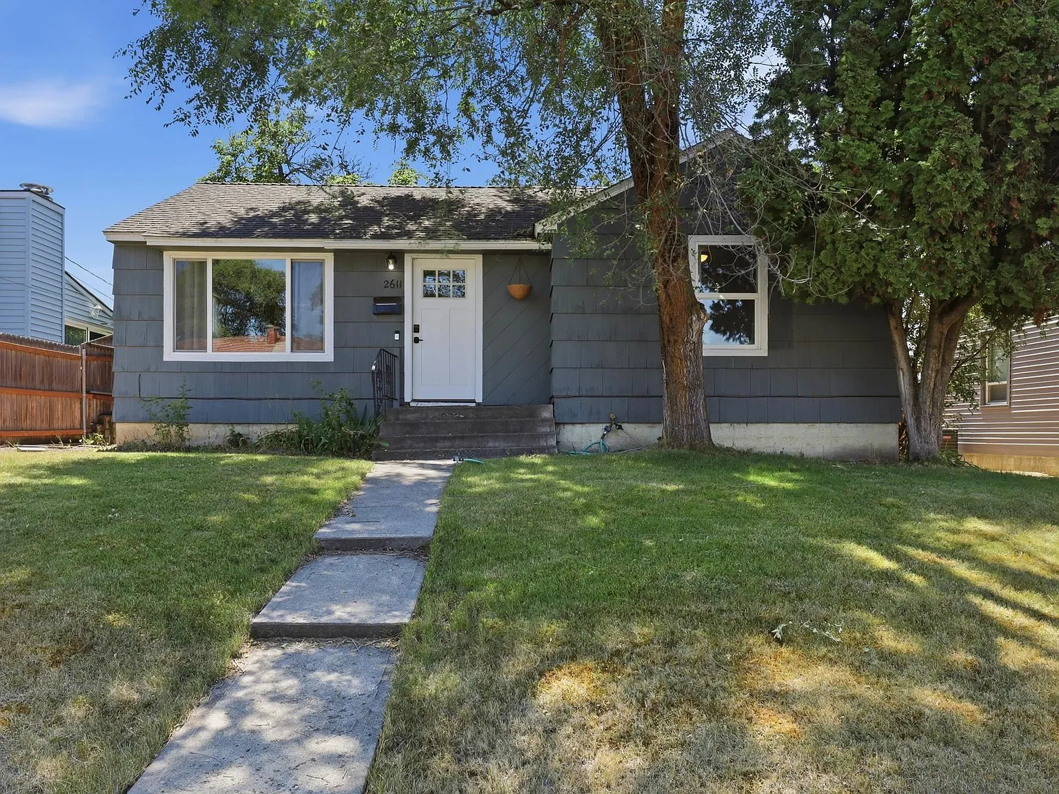 4 bed, 1560 sqft, $2,400 — Photo 1