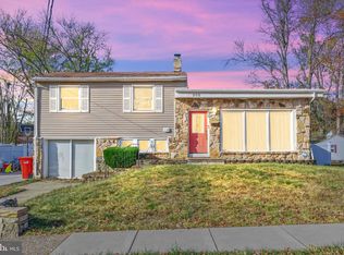 200 W Crestwood Ave, Somerdale, NJ 08083