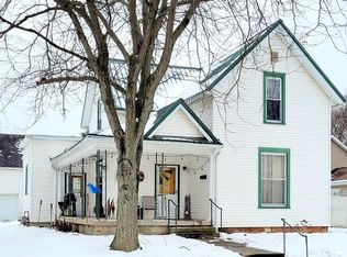 212 W Walnut St, Flora, IN 46929