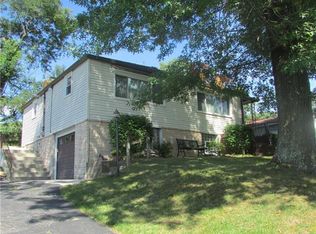 711 Baughman Ave, Jeannette, PA 15644