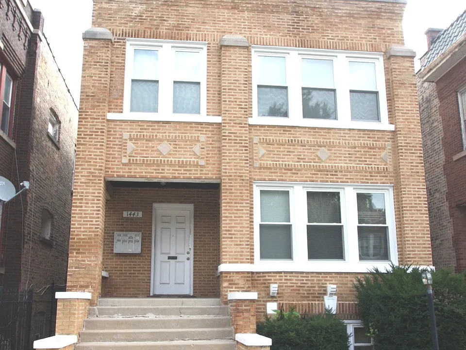1443 N Lockwood Ave #2