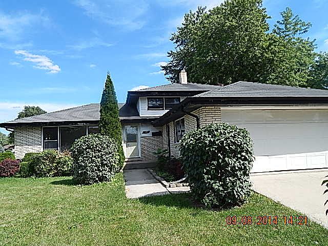 1st image of 57 E 161st Pl