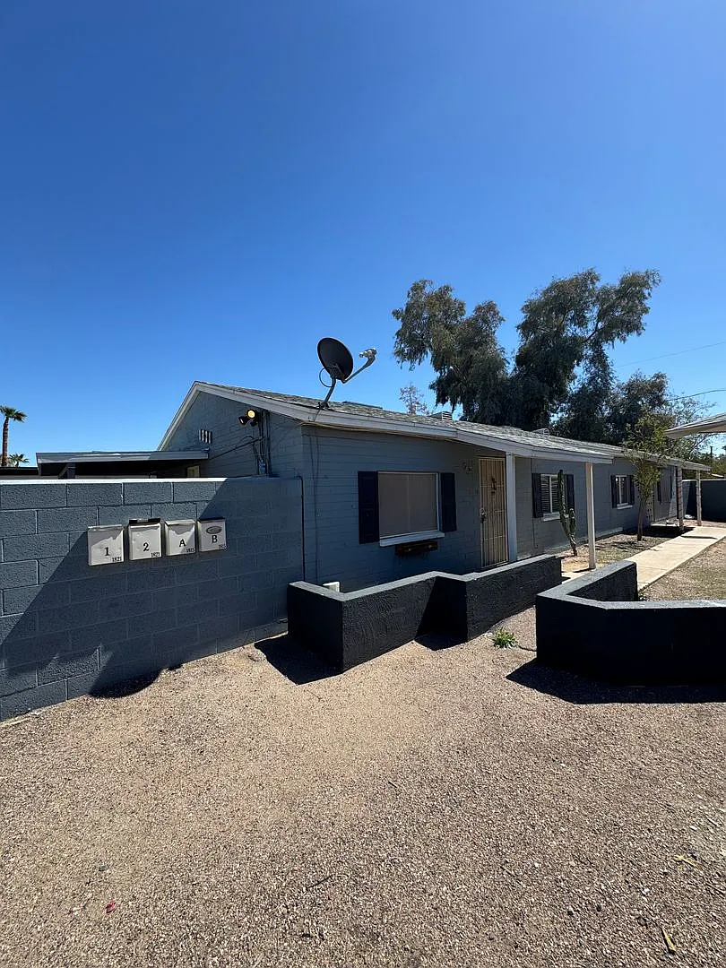 1821 E Virginia Ave — Photo 1