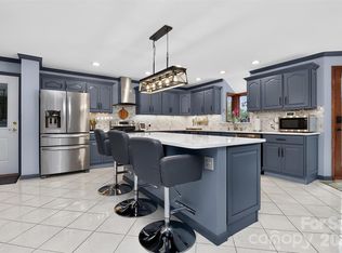 525 Shoreline Dr, Lancaster, SC 29720