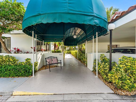 2nd image of 200 Waterway Road #104