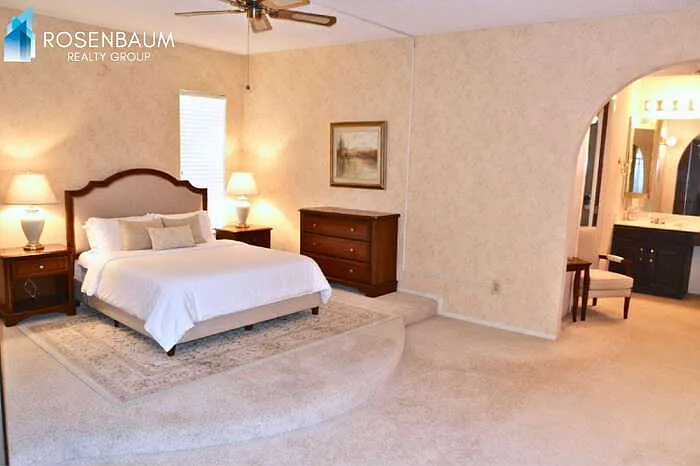 10442 W Avalon Dr — Photo 4