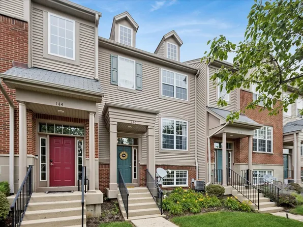 140 Station Park Cir, Grayslake, IL 60030
