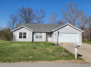 1508 Hawkeye Ct, Carterville, IL
