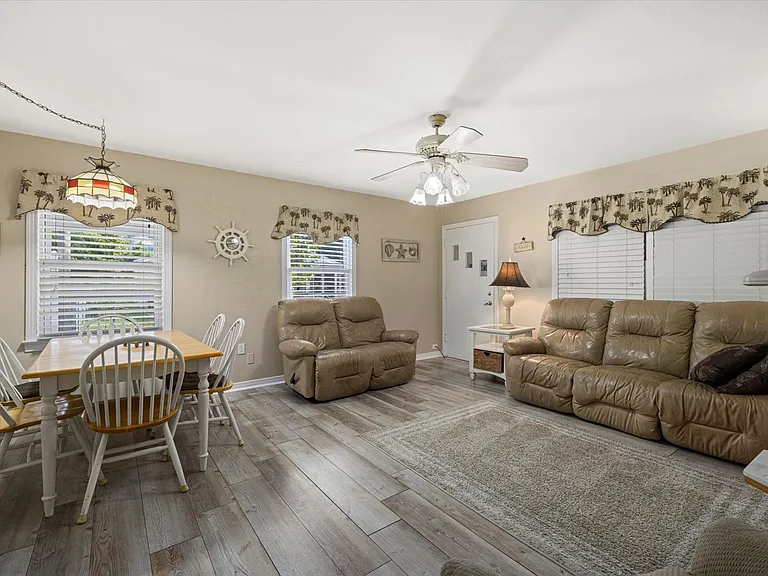 1220 Rhodes Ave — Photo 6