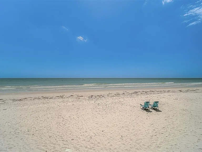 16700 Gulf Blvd #624 — Photo 37
