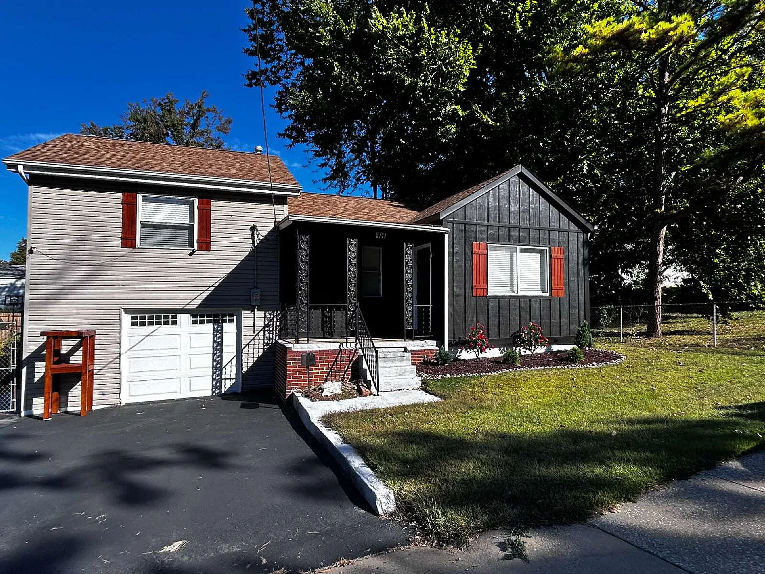 2 bed, 1.5 bath, 1080 sqft, $1,550 — Photo 2