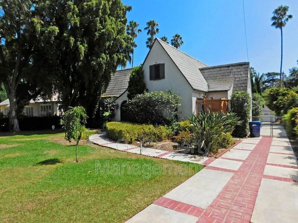 1186 New York Dr