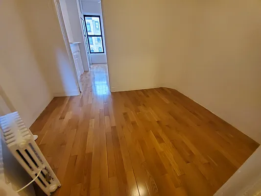 Rented by Manhattan Best Realty, Inc. | media 14