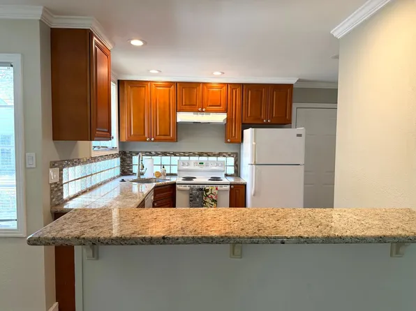 Charming 2BR/1BA East Sacramento Duplex with Private Garage, 3714 Folsom Blvd, Sacramento, CA 95816