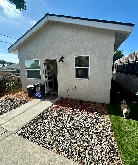 656 Dennis Ave — Photo 10