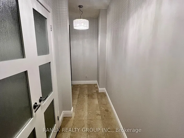 8 York St #2812 — Photo 7