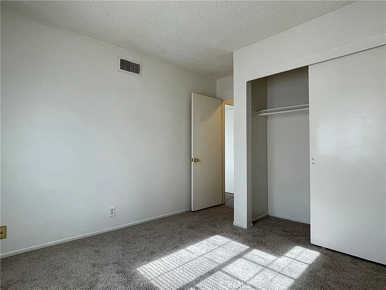 1976 Evergreen Springs Dr — Photo 16
