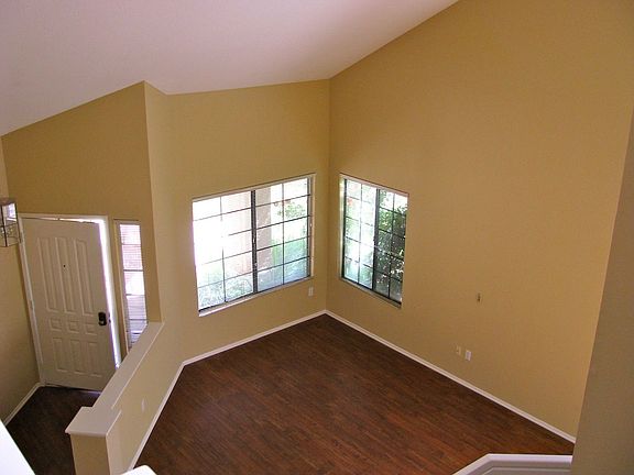 Living room w/ high ceiling