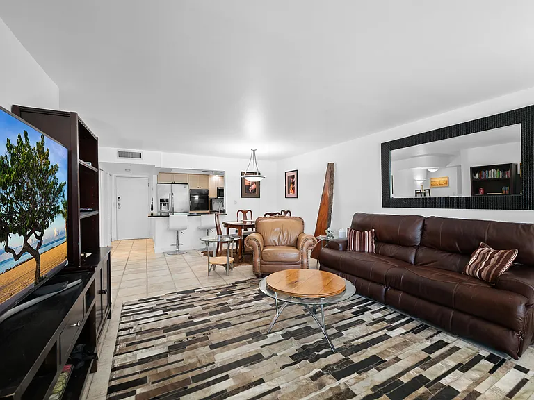 1201 River Reach Dr #202 — Photo 8