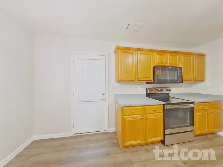 210 Signet Ct — Photo 5