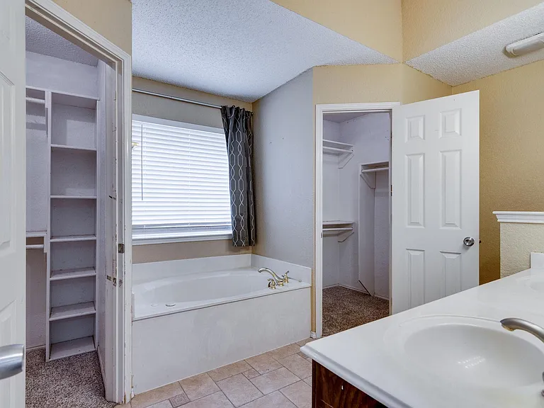 7704 Chandler Ct — Photo 19