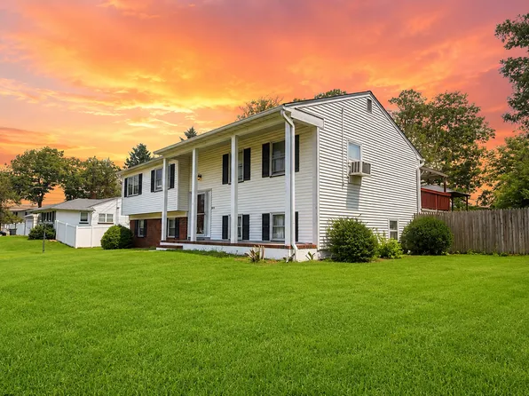 536 Skylark Dr, Toms River, NJ 08755