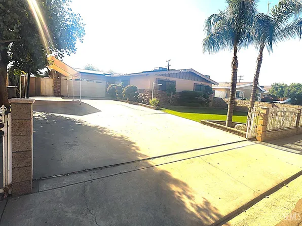 621 Union St, Delano, CA 93215