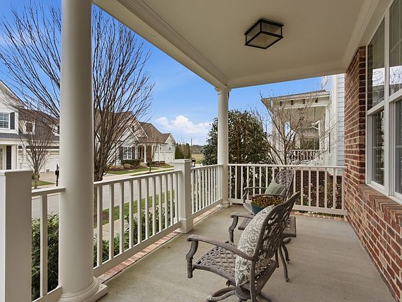 3rd image of 457 Avon River Rd