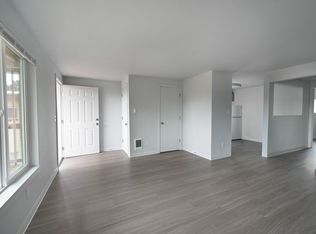 Villa Stark, Portland, OR 97233