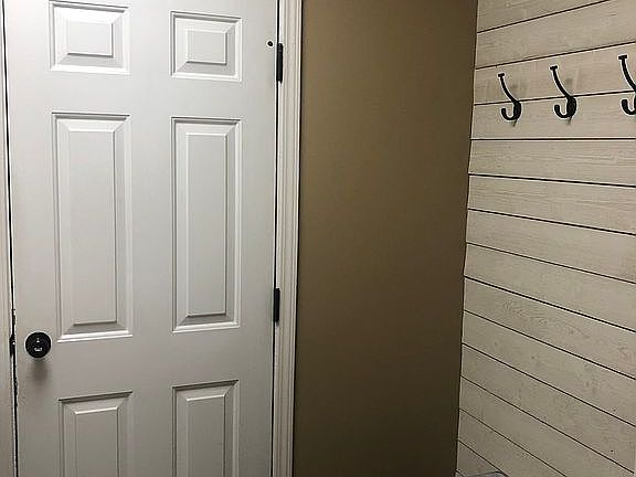 Main Laundry/Mud Room 