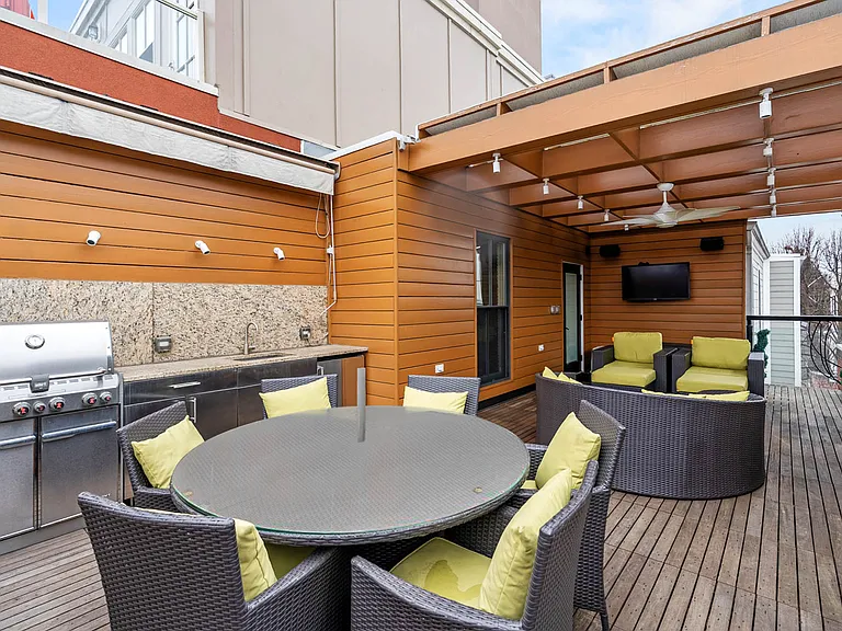 1224 R St NW — Photo 34