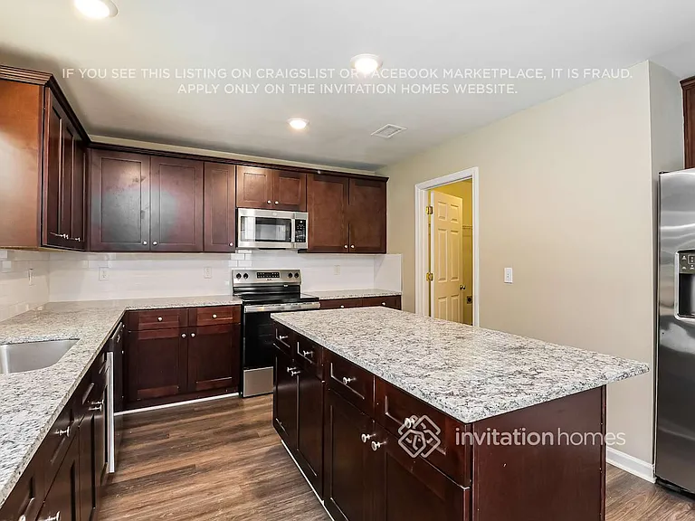 1552 Summit Ridge Ln — Photo 7
