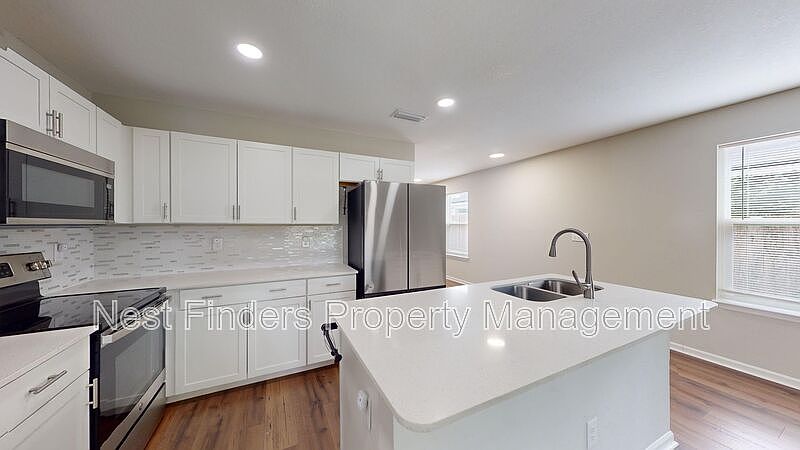 1st image of 8602 Eaton Ave