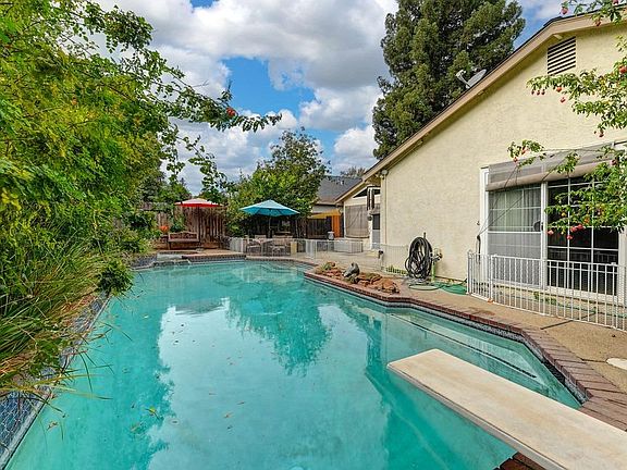 2nd image of 9284 Linda Rio Dr