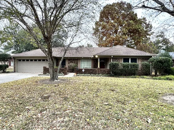 1756 Pinewood Dr, Greenville, MS 38701
