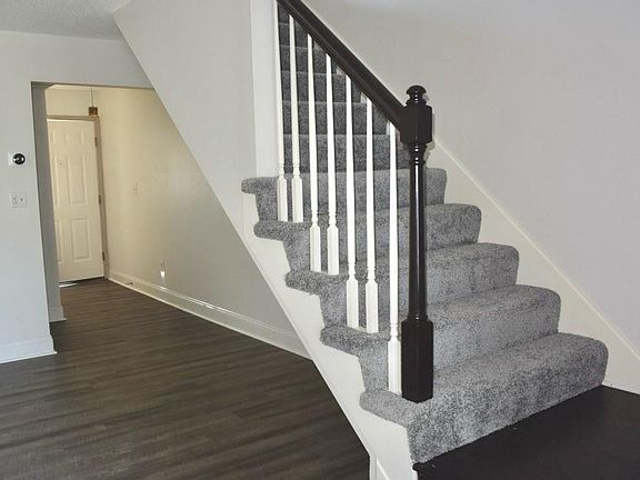3rd image of 5591 NW Sunrise Meadow Ln