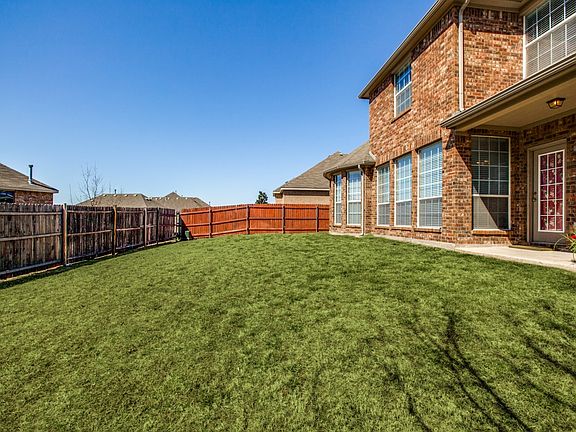 4th image of 9101 Crandall Dr