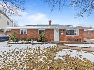 4916 Hayes St, Wayne, MI 48184