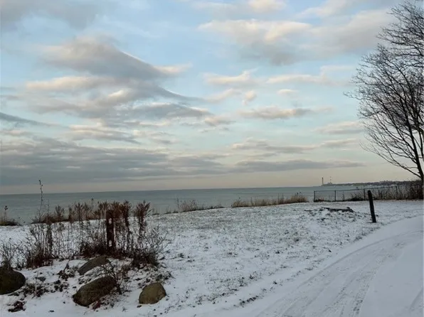 110 E 238th St, Euclid, OH 44123