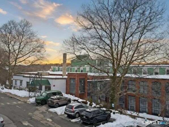 68 Thermos Avenue #109D, Norwich, CT 06360