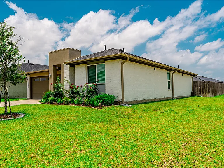 28902 Yachting Point Ln — Photo 3