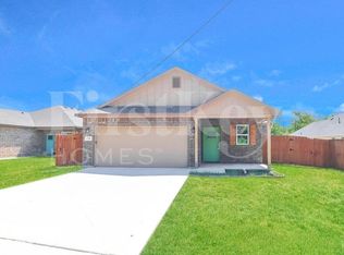 78 Tremont St, Cleburne, TX 76031