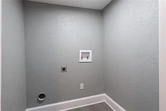 2413 College Ave — Photo 5