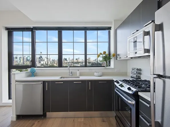 4550 Pearson St, Long Island City, NY