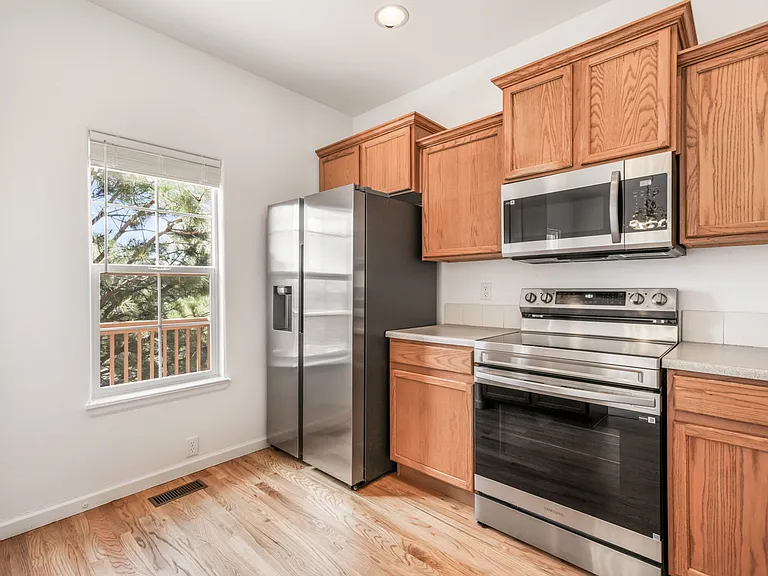 1013 Burning Bush Point — Photo 42