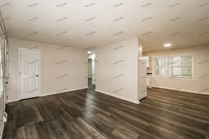 2 bed, 1.0 bath, 792 sqft, $1,195 — Photo 4
