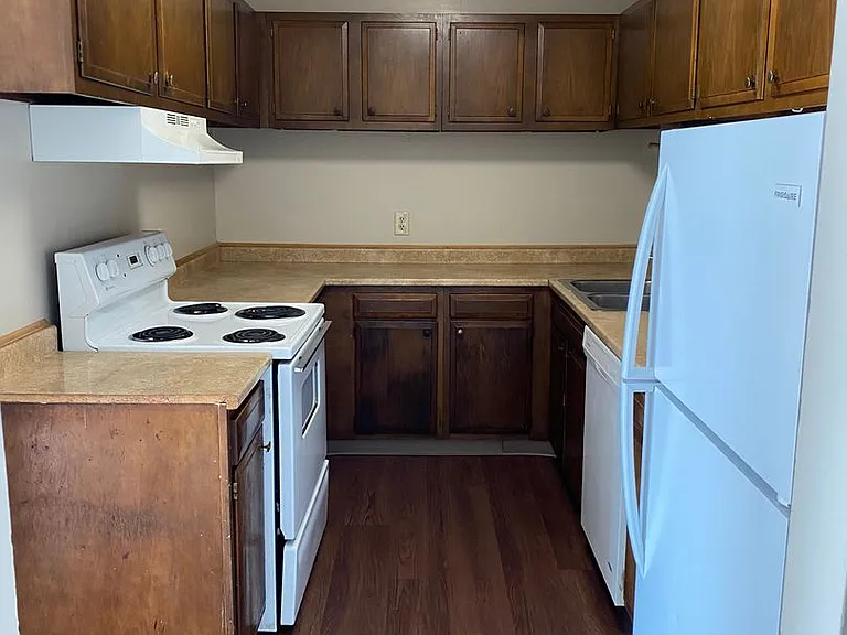 2111 Kasold Dr — Photo 36